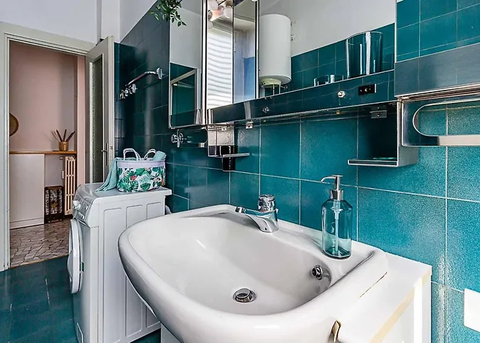 Panorama - Parking - Family&groups - Self Ck-in & Access * コモ