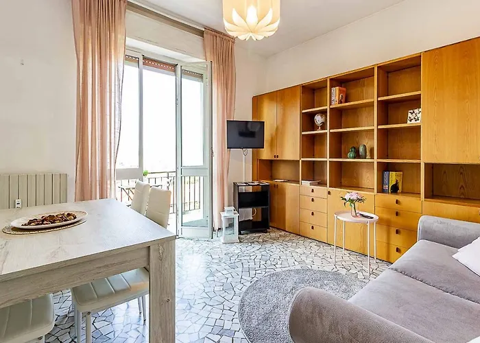 Panorama - Parking - Family&groups - Self Ck-in & Access